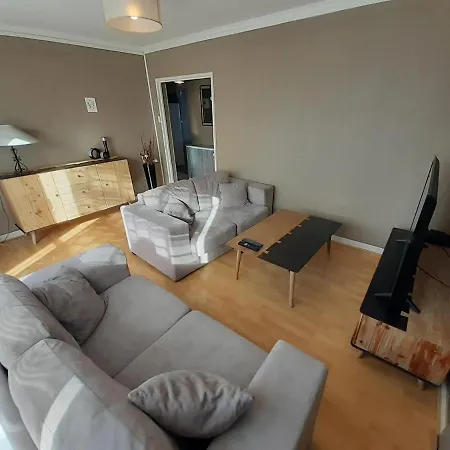 Apartment 3 Netflix Inclus *