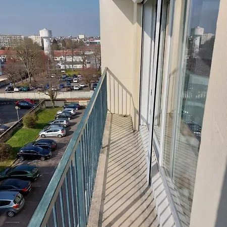 Apartment 3 Netflix Inclus